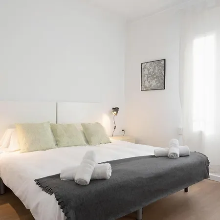 Housalia Lepant 3 Bedroom Apartment 300 Meters De Sagrada Familia Barcelone Extérieur photo