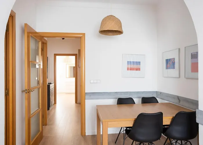 Housalia Lepant 3 Bedroom Apartment 300 Meters De Sagrada Familia